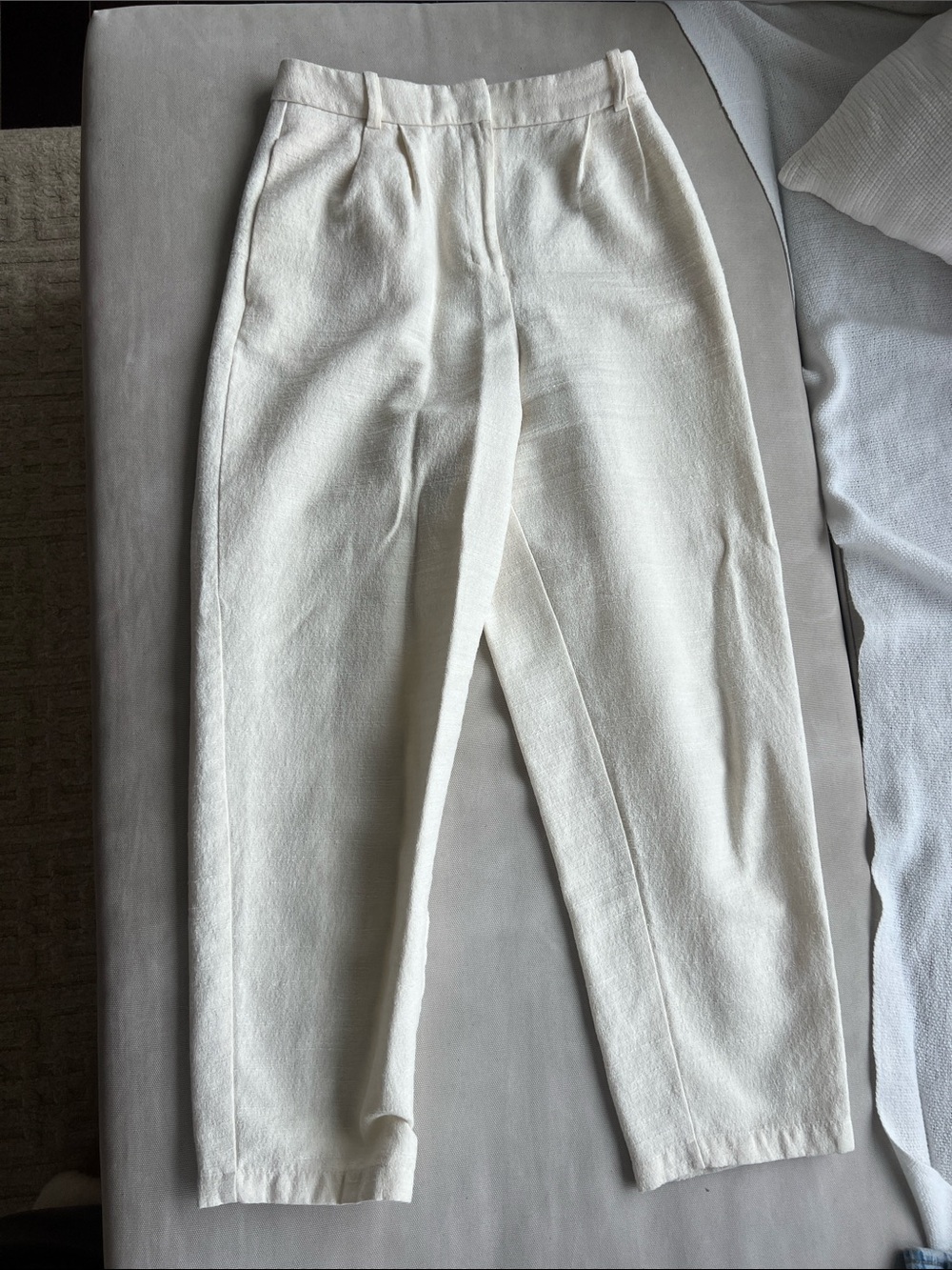 Women’s Cream Cropped Pants